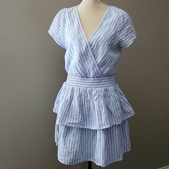 American Eagle Outfitters Dresses & Skirts - American Eagle blue and white dress in large.